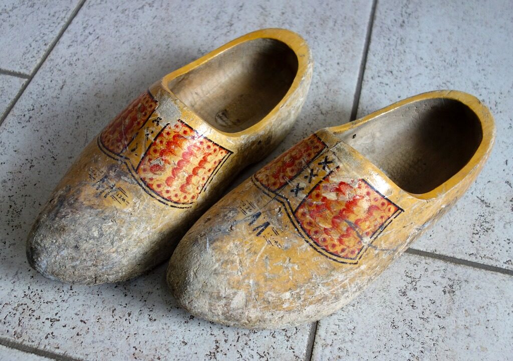 dutch clog shoes